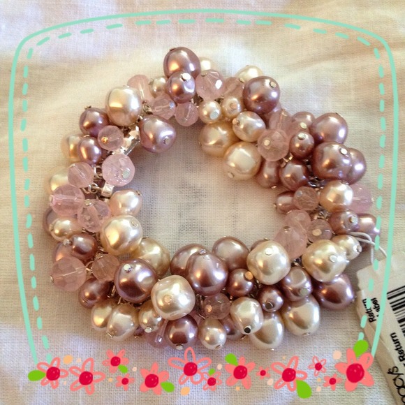 Elegant Pink/Purple pearl bracelet from Macy's