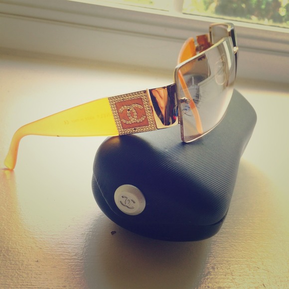 CHANEL SUNGLASSES
