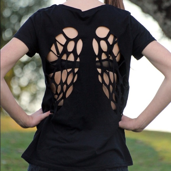 NEW Cut Out Angel Wing Tee in Black - Picture 4 of 4