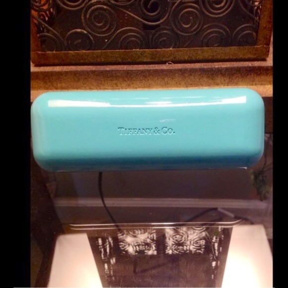 SOLD 💎 Tiffany & Co. Eyeglass case 💎 HOST PICK - Picture 3 of 4