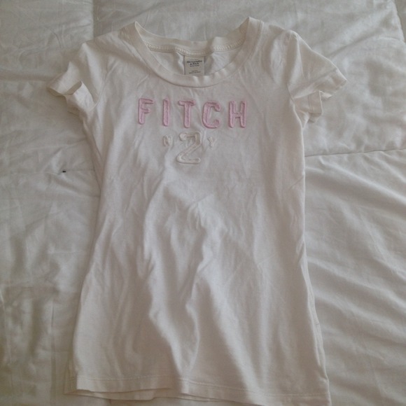 A&F tee