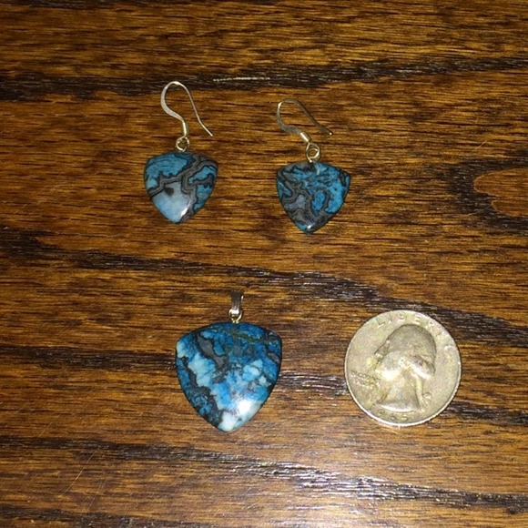 Pendant & earring set - Picture 2 of 2