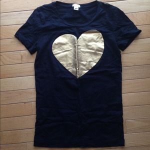 gold heart print tshirt