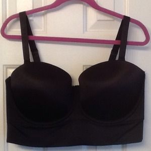 Strapless black bra, size 42DD.