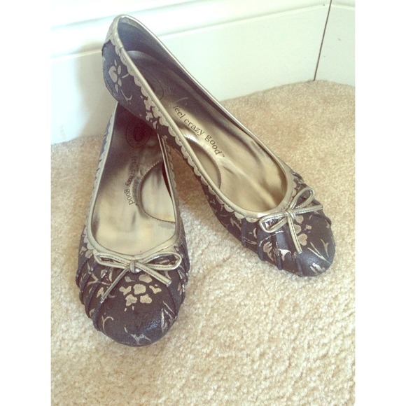 Black/Gold Floral Metallic Ballet Flats