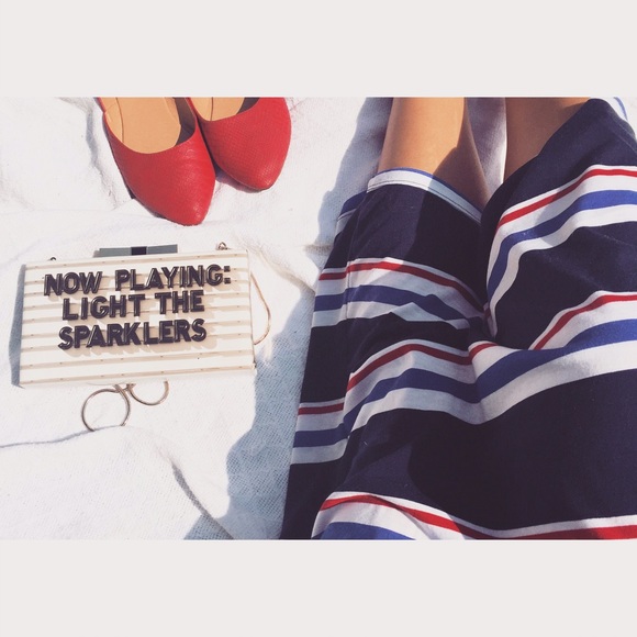 ✨FOLLOW ME ON INSTAGRAM✨ - Picture 4 of 4