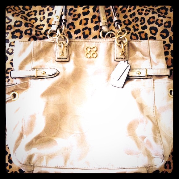 Authentic Coach tote