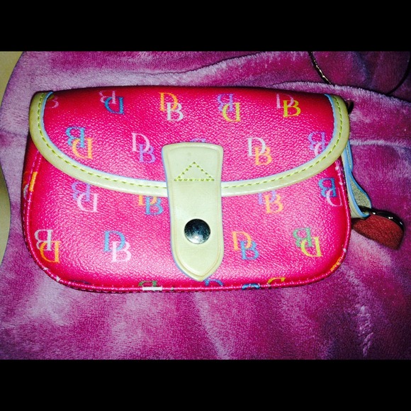Dooney & Bourke change purse