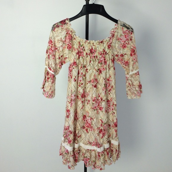 Laced top - Picture 2 of 2