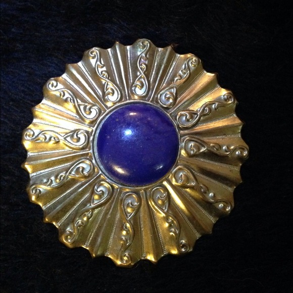 Vintage jewelry. - Picture 2 of 3