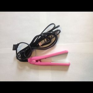 GO mini hair styling iron