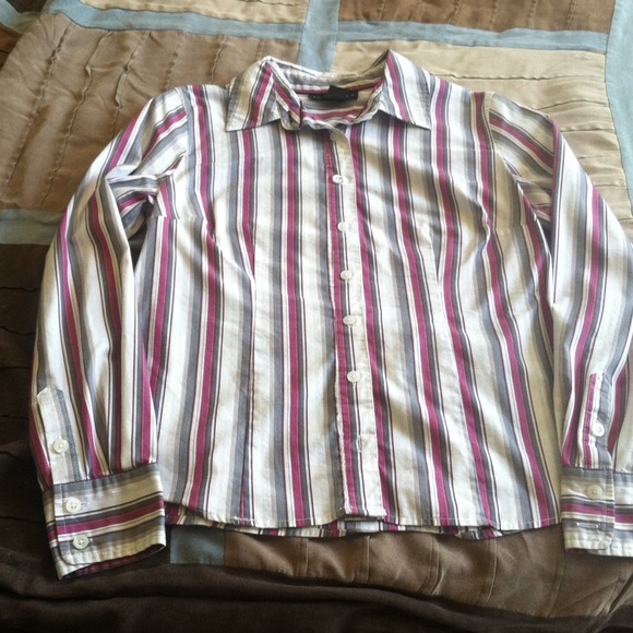 Button up - Picture 2 of 2