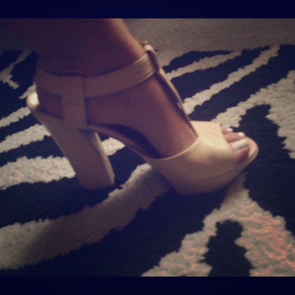 Dee Keller Italian heels