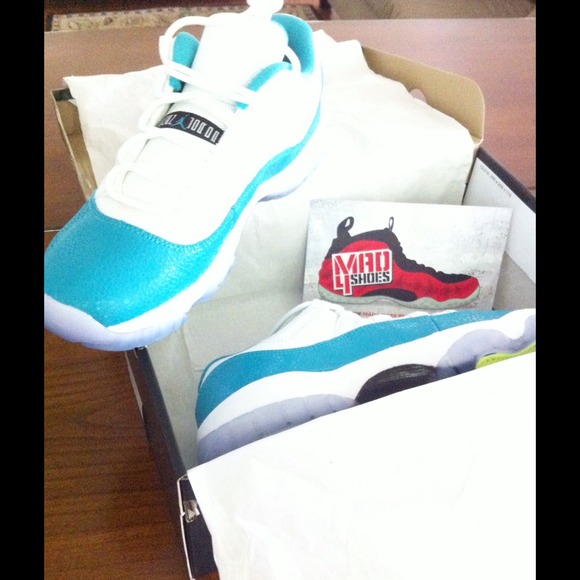 Aquas 11💯RESERVED for @jaywalking_