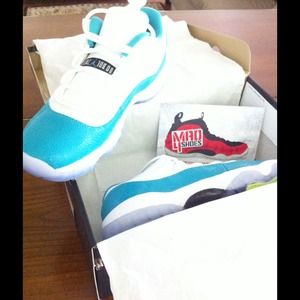 Aquas 11💯RESERVED for @jaywalking_