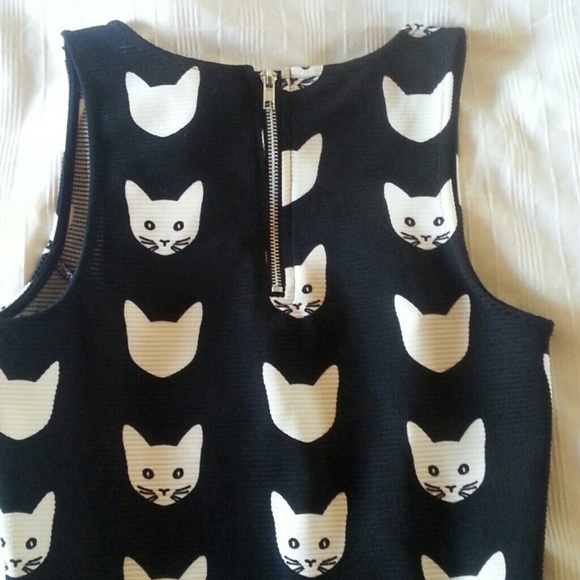Dress - Picture 3 of 3