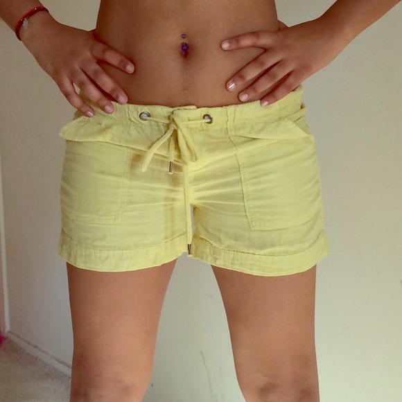 Yellow shorts - Picture 1 of 2
