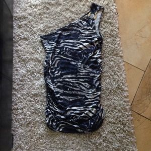 Express top in large.