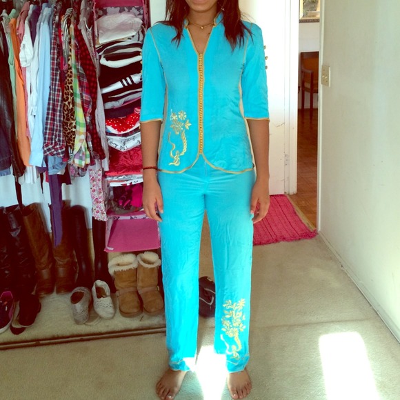 Morocco Attire - Picture 1 of 4