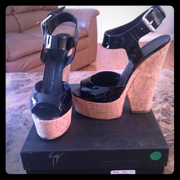 giuseppe zanotti wedges