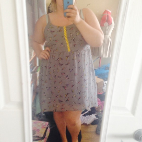 High-lo bird pattern dress