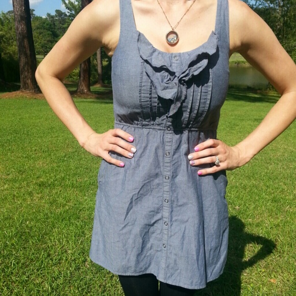 *Super cute denim dress* - Picture 1 of 3