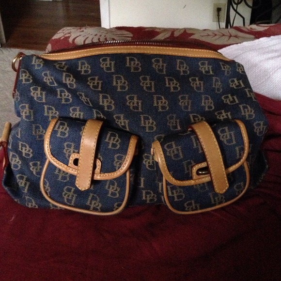 Dooney & Bourke Purse