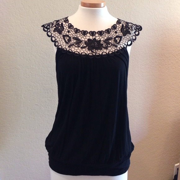 Crochet neck sleeveless top