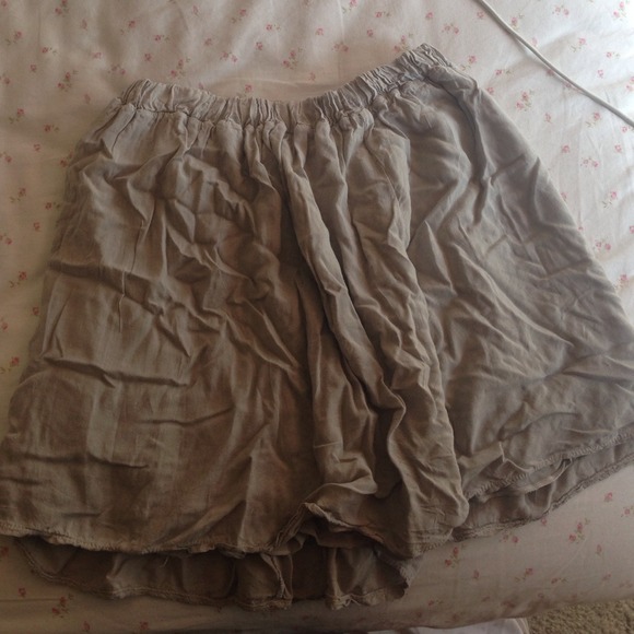 Brandy melville skirt !