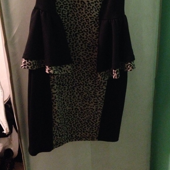 Cheetah print dress - Picture 2 of 4