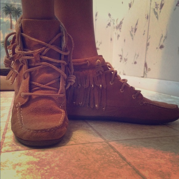 Sperry Top-Sider moccasin boots.  ⛵️