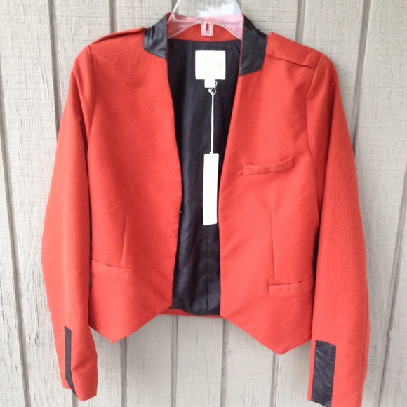 ❌SOLD❌ NWT Line & Dot Red Blazer - Picture 3 of 4