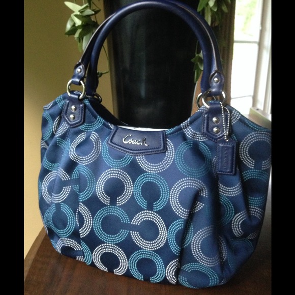 Coach Handbags - 🎉🎉HP🎉🎉 COACH Ashley Dotted Shoulder Tote - NWT