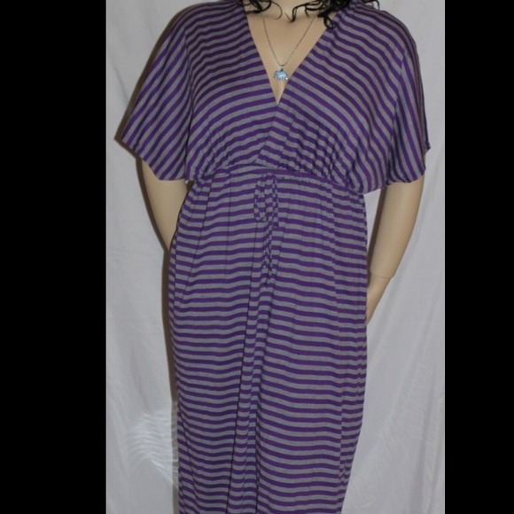 Dress - Picture 1 of 1