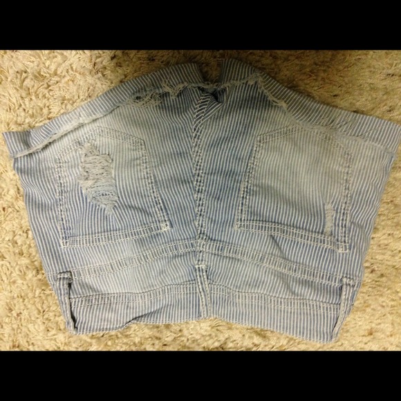 Striped jean shorts - Picture 3 of 3