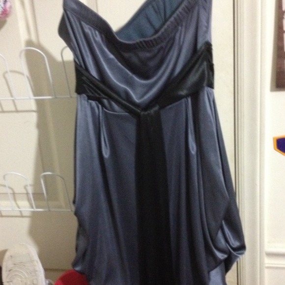 Dress - Picture 2 of 2