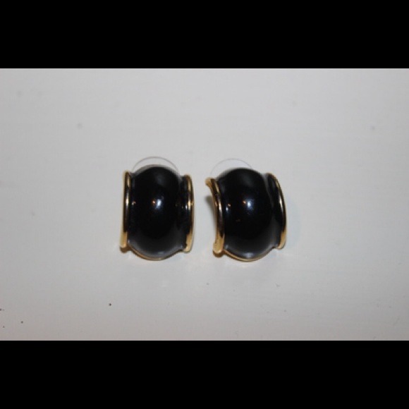 Earrings - Picture 1 of 1