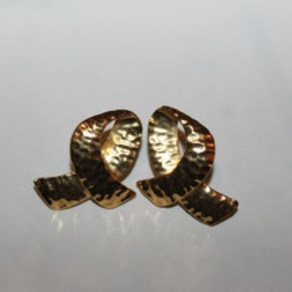 Earrings - Picture 1 of 1