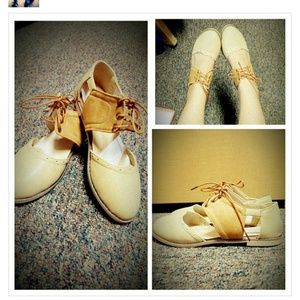 Cute cutout lace up sandals size 5.5