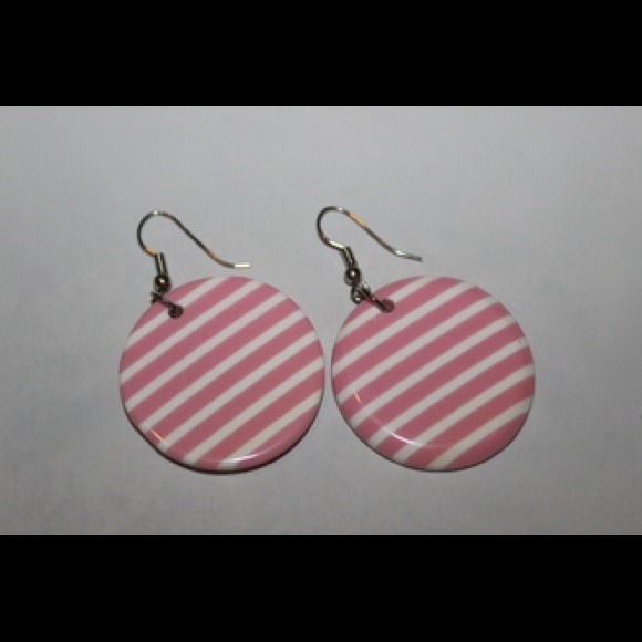 Earrings - Picture 1 of 1