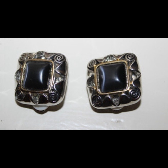 Earrings - Picture 1 of 1