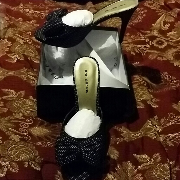 Ann Marino Size 11 Mules
