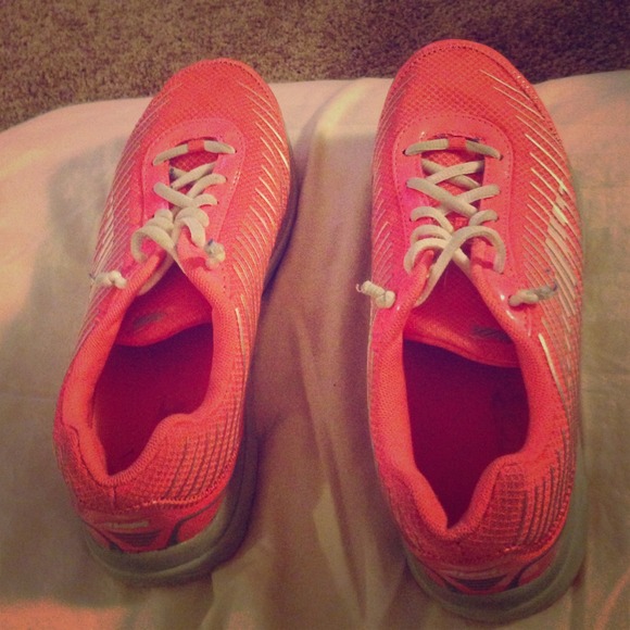 Tennis shoes! Pink/coral color.