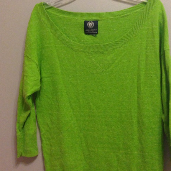 American eagle lime green quarter sleeve sweater