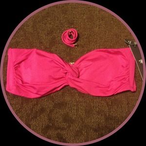 ⚡Sale⚡NWT Hot Pink Twist Knot Bathing Suit Top.