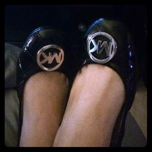 Authentic Michael Kors ballet NEW PRICE💗