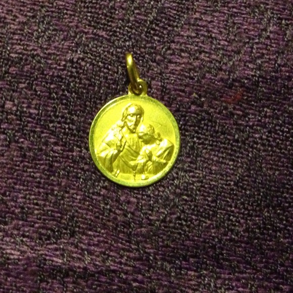 18k gold religious charm