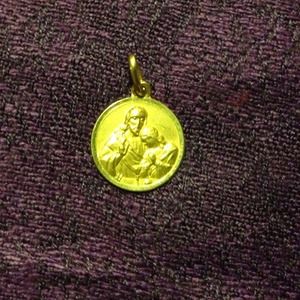 18k gold religious charm