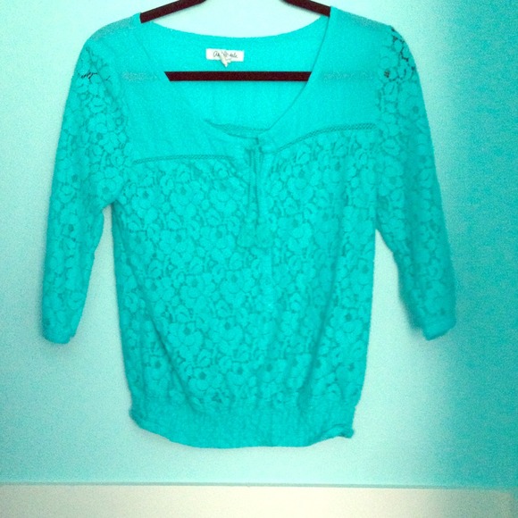 Teal top