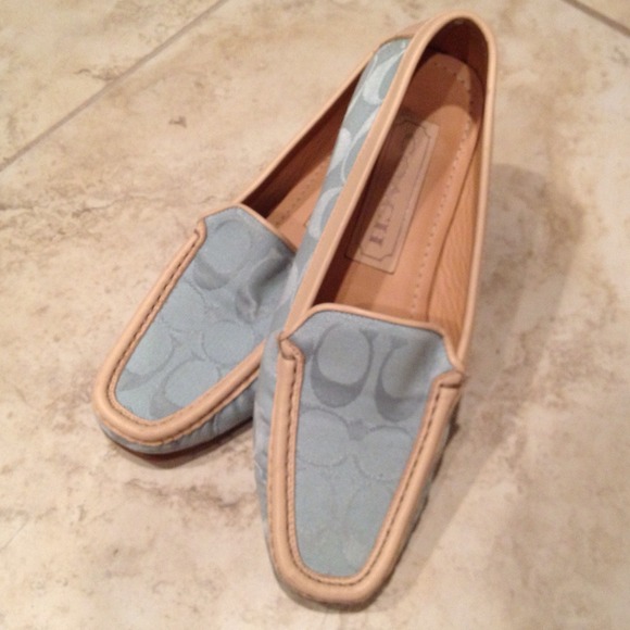 Coach Shoes - 🎉🎉HOST PICK🎉🎉Coach Signature Loafers